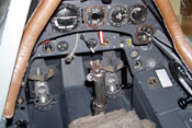 Ruderpedale, Steuerknüppel und Instrumente der Fw 190 A-8

