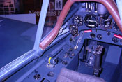 Cockpit der Focke-Wulf Fw 190 A-8 mit Instrumenten
