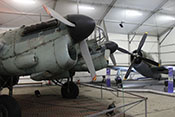 Größenvergleich zwischen der CASA C-2.111 (Heinkel He 111) und der Republic P47 'Thunderbolt' 
