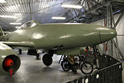 Rumpfspitze der Me 262 mit Haubenteil der Bordwaffenabdeckung
