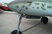 Federbein und Bugradklappe der Me 262
