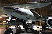 Bugsektion der Me 262 mit dem Fahrwerk und den entsprechenden Abdeckklappen
