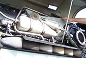 Abgasstutzen auf der linken Seite des Flugzeugtriebwerkes Daimler-Benz DB 605
