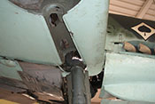 Strebenkanal und Luftfederbein mit Federbeinkopf der Messerschmitt Bf 109
