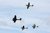RAF-Formation aus Bristol Blenheim, Hawker Hurricane, Supermarine Spitfire und Gloster Gladiator
