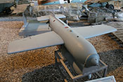 Fernsteuerbare Gleitbombe Henschel Hs 293 A-1 mit Walter Flüssigkeits-Raketentriebwerk
