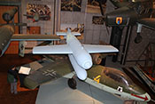 Henschel Hs 293 - funkgesteuerte 660-kg-Gleitbombe mit Kopfring
