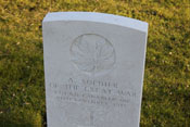 Grabstein eines unbekannten kanadischen Soldaten
