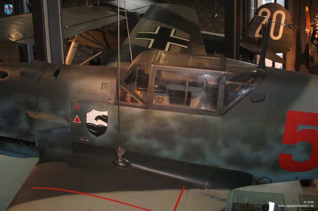 0007_Berlin-Kreuzberg_Messerschmitt_Bf_109_E-4_WNr_1407_Windschutzaufbauten_Cockpit