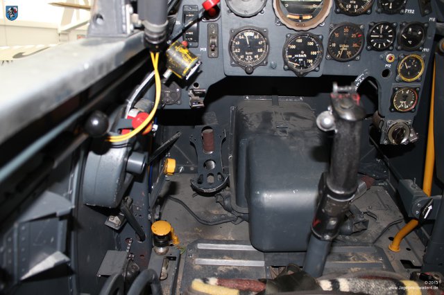 0023_Zirchow_Usedom_Messerschmitt_Bf_109_G-14_WNr_462707_Cockpit_Ruder_Pedale