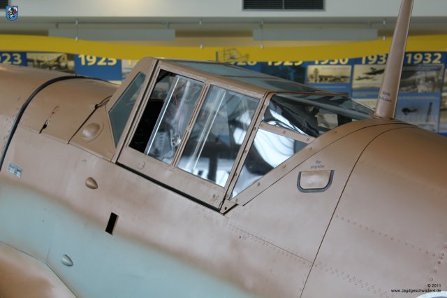 0065_London-Hendon_Messerschmitt_Bf_109_G-2_WNr_10639_Windschutzaufbau_Cockpitverglasung