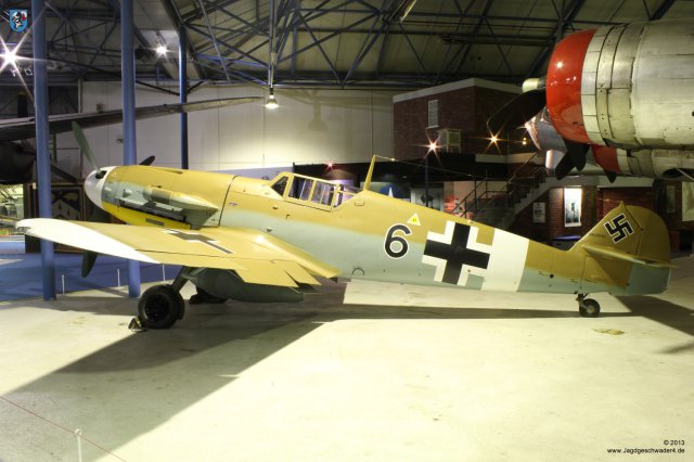 0075_London-Hendon_Messerschmitt_Bf_109_G-2_WNr_10639_RAF-Museum_Bomber_Halle