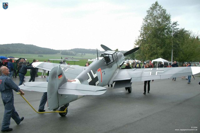 0010_Albstadt-Degerfeld_Messerschmitt_Bf_109_G-4_Praesentation_Roll_Out