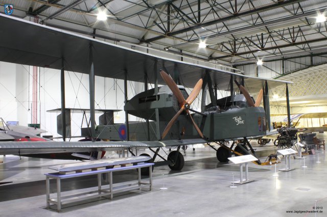 0007_Vickers_FB27_Vimy_WK1_Bomber_RAF-Museum_London-Hendon