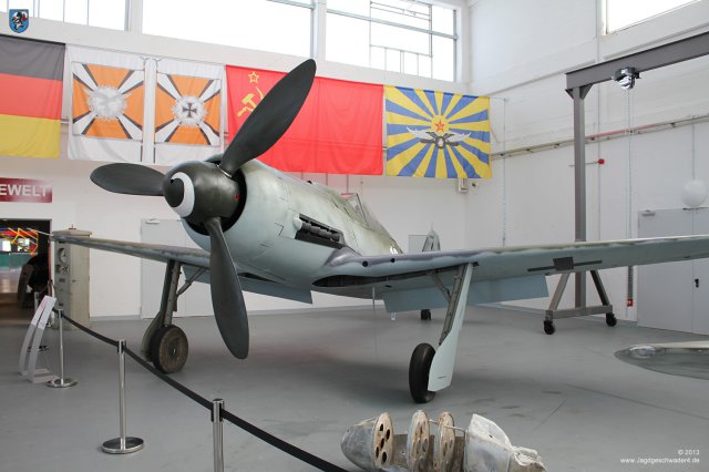 0032_Air_Fighter_Academy_Hangar_10_Heringsdorf_Usedom_Focke-Wulf_Fw190_D9