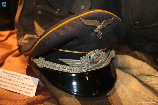 0048_Kovarska_Veteranentreffen_2013_Luftwaffen-Schirmmuetze