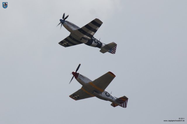 0006_Flying_Legends_2011_North_American_P-51_Mustang_Flying_Horseman