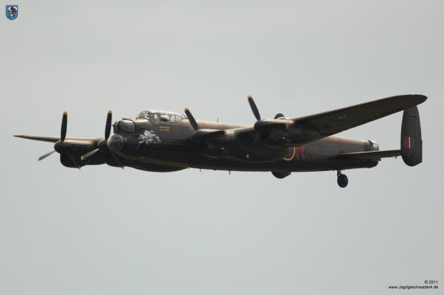 0017_Flying_Legends_2011_Avro_Lancaster_PA474_BBMF_Phantom_of_the_Ruhr