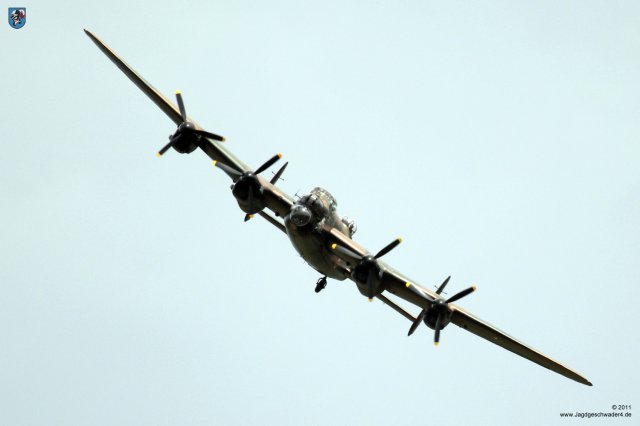 0020_Flying_Legends_2011_Avro_Lancaster_PA474_BBMF_Phantom_of_the_Ruhr