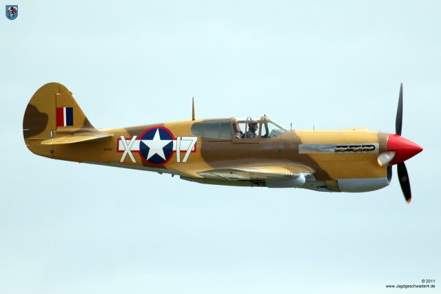 0032_Flying_Legends_2011_Curtiss_P-40F_Warhawk_BU_41-19841_VH-PIV_X-17_Lees_Hope