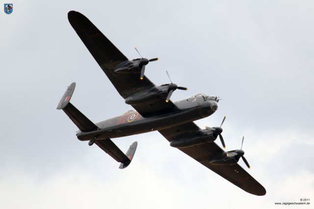 0085_Flying_Legends_2011_Avro_Lancaster_PA474_BBMF_Phantom_of_the_Ruhr