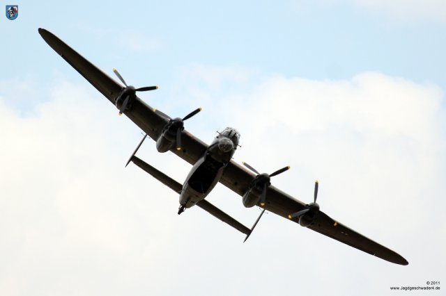 0087_Flying_Legends_2011_Avro_Lancaster_PA474_BBMF_Phantom_of_the_Ruhr