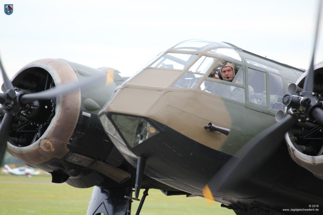 0048_Flying_Legends_2016_Bristol_Blenheim_MkI_G-BPIV_1934_Pilot
