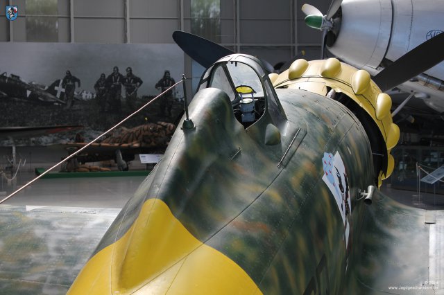 0037_Italienisches_Luftwaffenmuseum_Vigna_di_Valle_Macchi_C200_Serie_IV_Saetta_MM5311_Cockpit