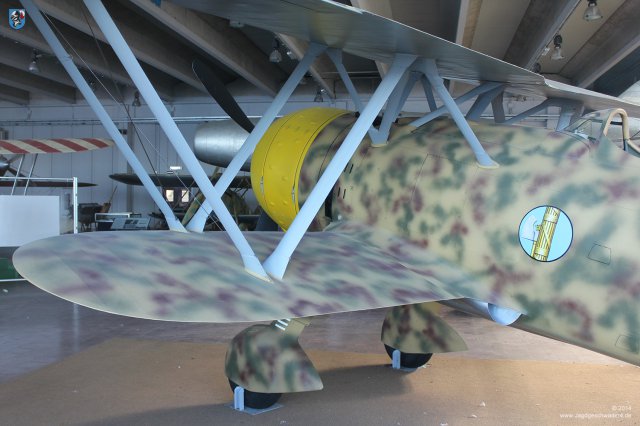 0062_Italienisches_Luftwaffenmuseum_Vigna_di_Valle_Fiat_CR_42_MM5643_Falco_verstrebt_Doppeldecker-Jagdflugzeug_1938_WK2