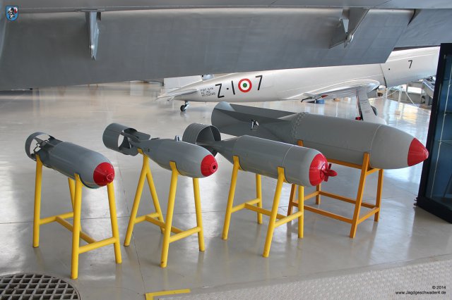 0064_Italienisches_Luftwaffenmuseum_Vigna_di_Valle_Bomben_Abwurfwaffen