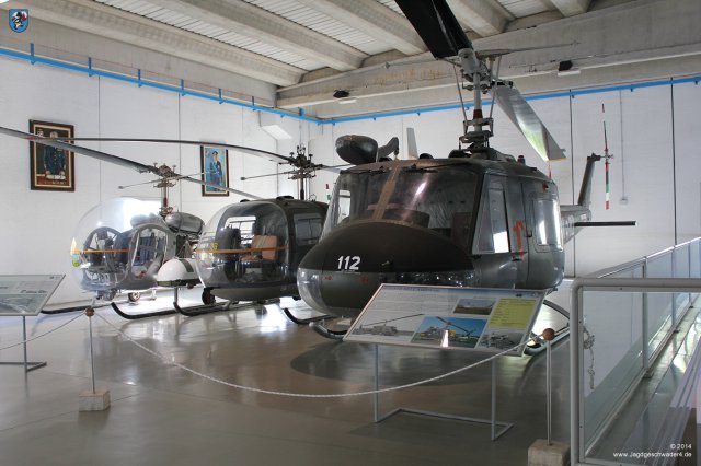 0110_Italienisches_Luftwaffenmuseum_Vigna_di_Valle_Hubschrauber_Agusta_Bell_AB47G2_Bell_AB47J_und_Bell_AB204-B