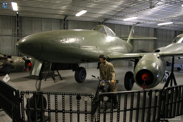0070_Tschechisches_Luftfahrtmuseum_Prag_Kbely_Avia_S-92_V-34_SN_4_Messerschmitt_Me_262_A_Jagdflugzeug_1946