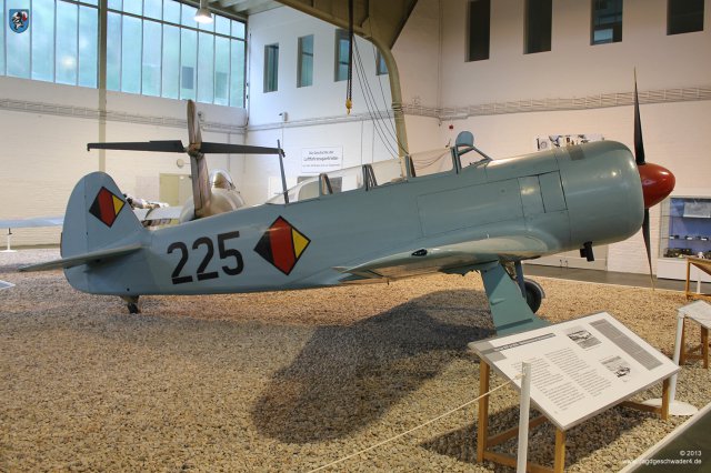 0069_Militaerhistorisches_Museum_Berlin-Gatow_Schul-_und_Uebungsjagdflugzeug_Jakowlew_Jak-11