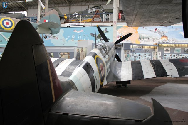 0040_Militaermuseum_Bruessel_Supermarine_Spitfire_Mk_IX_GE-B