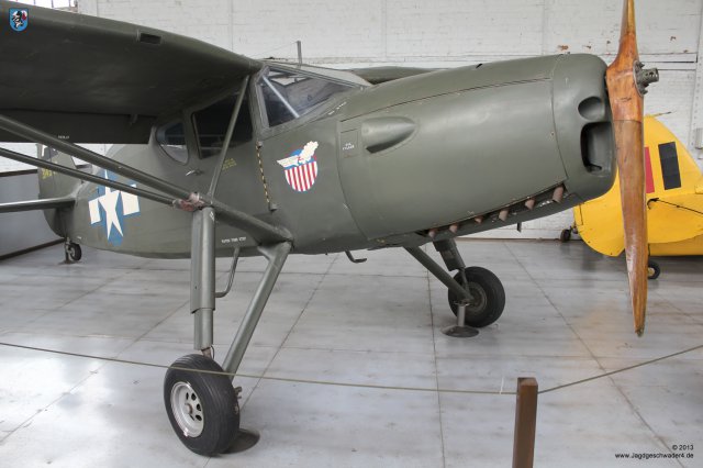 0104_Militaermuseum_Bruessel_Fairchild_VC-61_K_Forwarder_1943