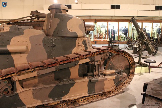 0132_Militaermuseum_Bruessel_Panzer_Renault_FT_17