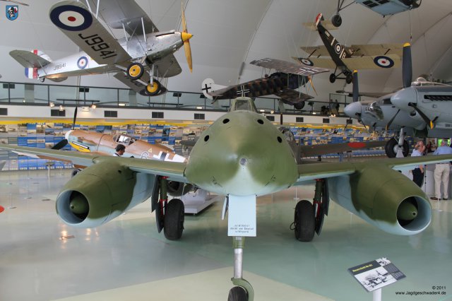 0038_RAF-Museum_Heandon_Messerschmitt_Me262_A-2a_Bug