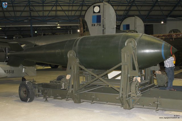 0061_RAF-Museum_Heandon_Grand_Slam_englische_10-Tonnen-Bombe_1945