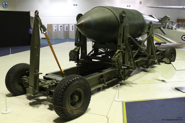 0062_RAF-Museum_Heandon_Grand_Slam_englische_10-Tonnen-Bombe_1945