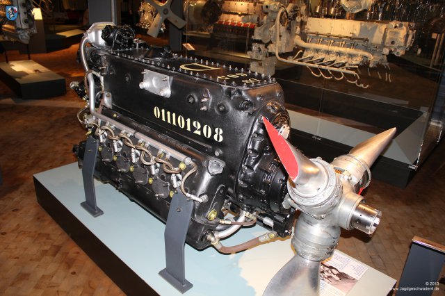 0031_Technikmuseum_Berlin_12-Zylinder-Flugmotor_Daimler-Benz_DB_605_D_1944