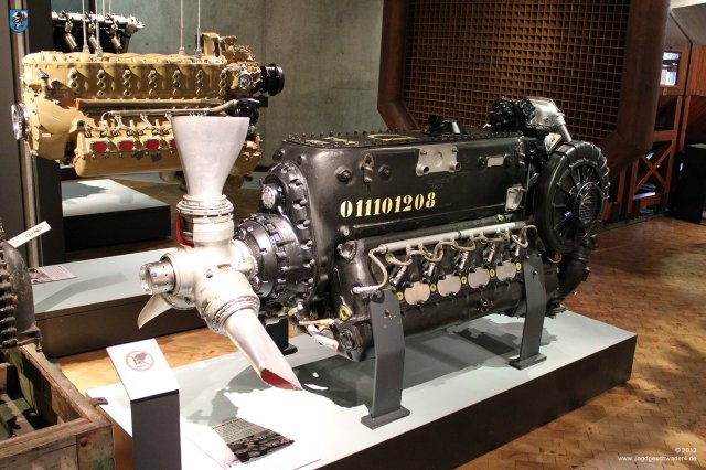 0032_Technikmuseum_Berlin_12-Zylinder-Flugmotor_Daimler-Benz_DB_605_D_1944